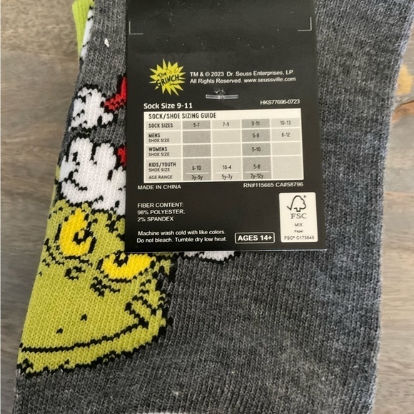 Dr. Seuss the Grinch 2 Pairs Casual Socks - Picture 5 of 6
